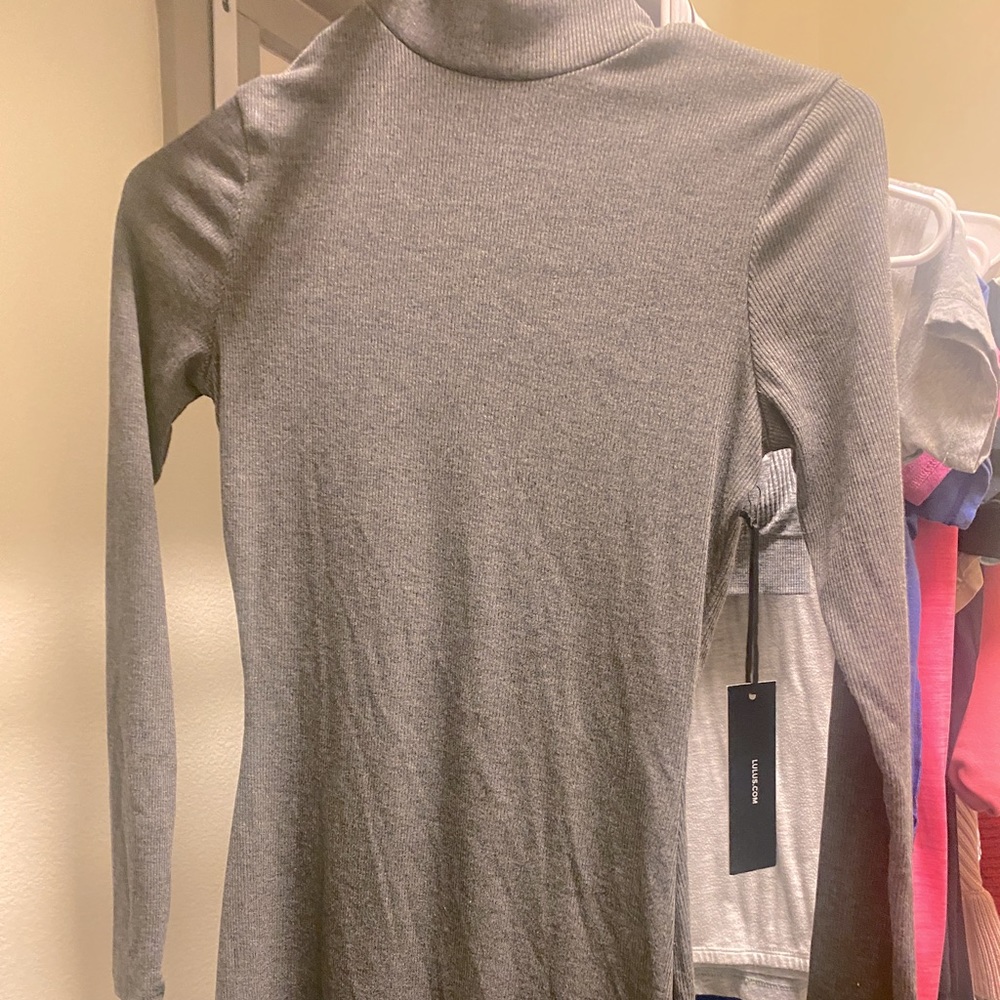 Brand new with tags Bodycon gray long sleeve Lulu’s office midi work dress